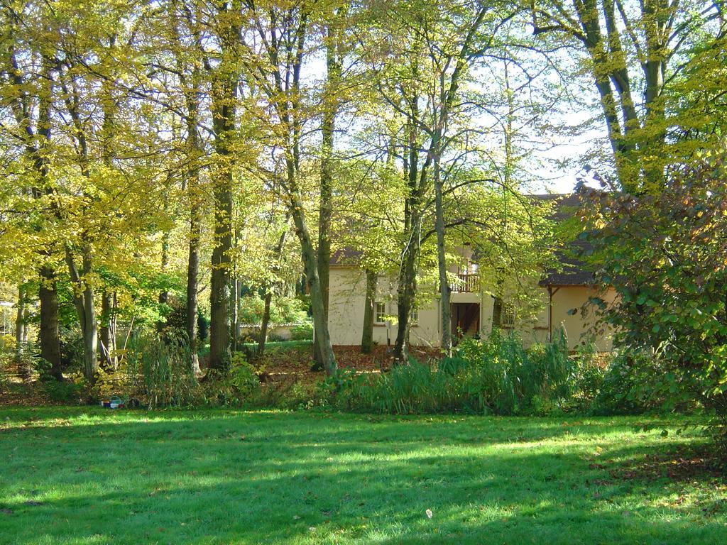 Domaine De Chantemerles Fontainebleau Exterior photo